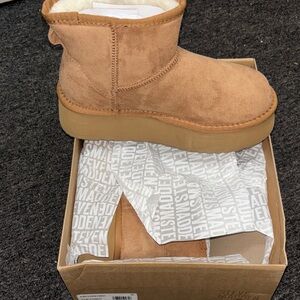 Steve Madden Tan Fabric Ankle Boots